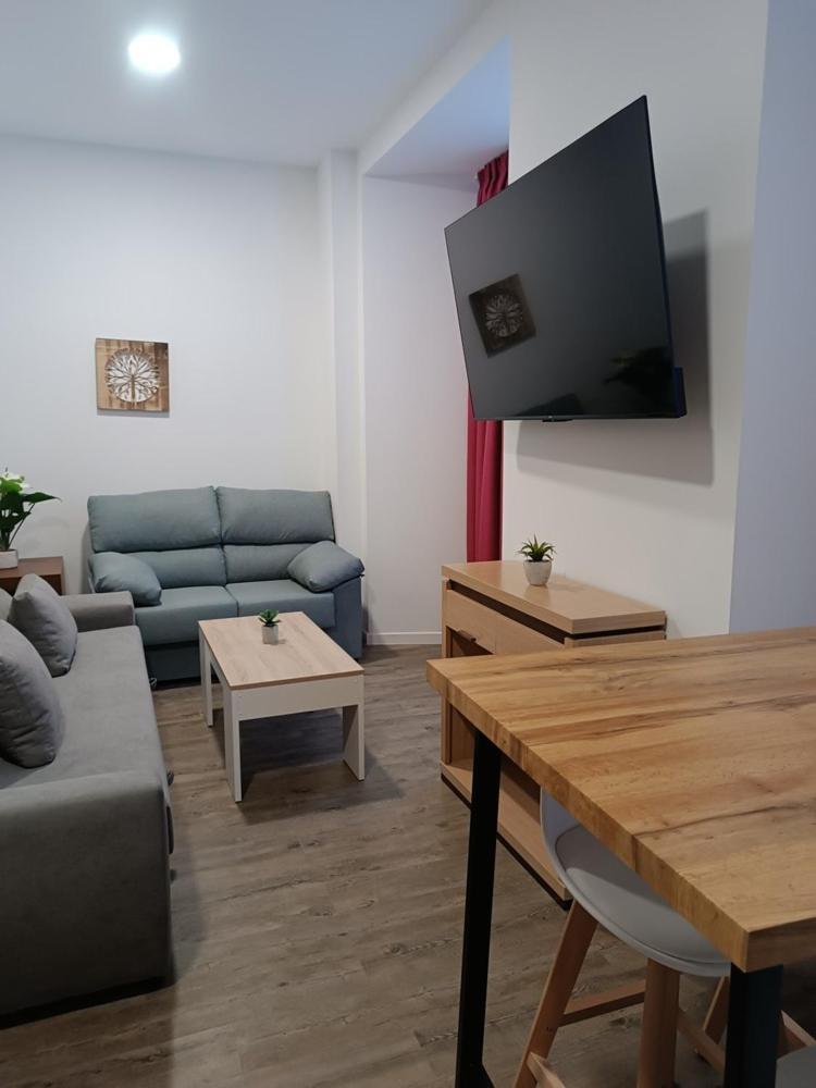 Apartamentos Turisticos Avila Puerta De San Vicente 0-2 Eksteriør bilde