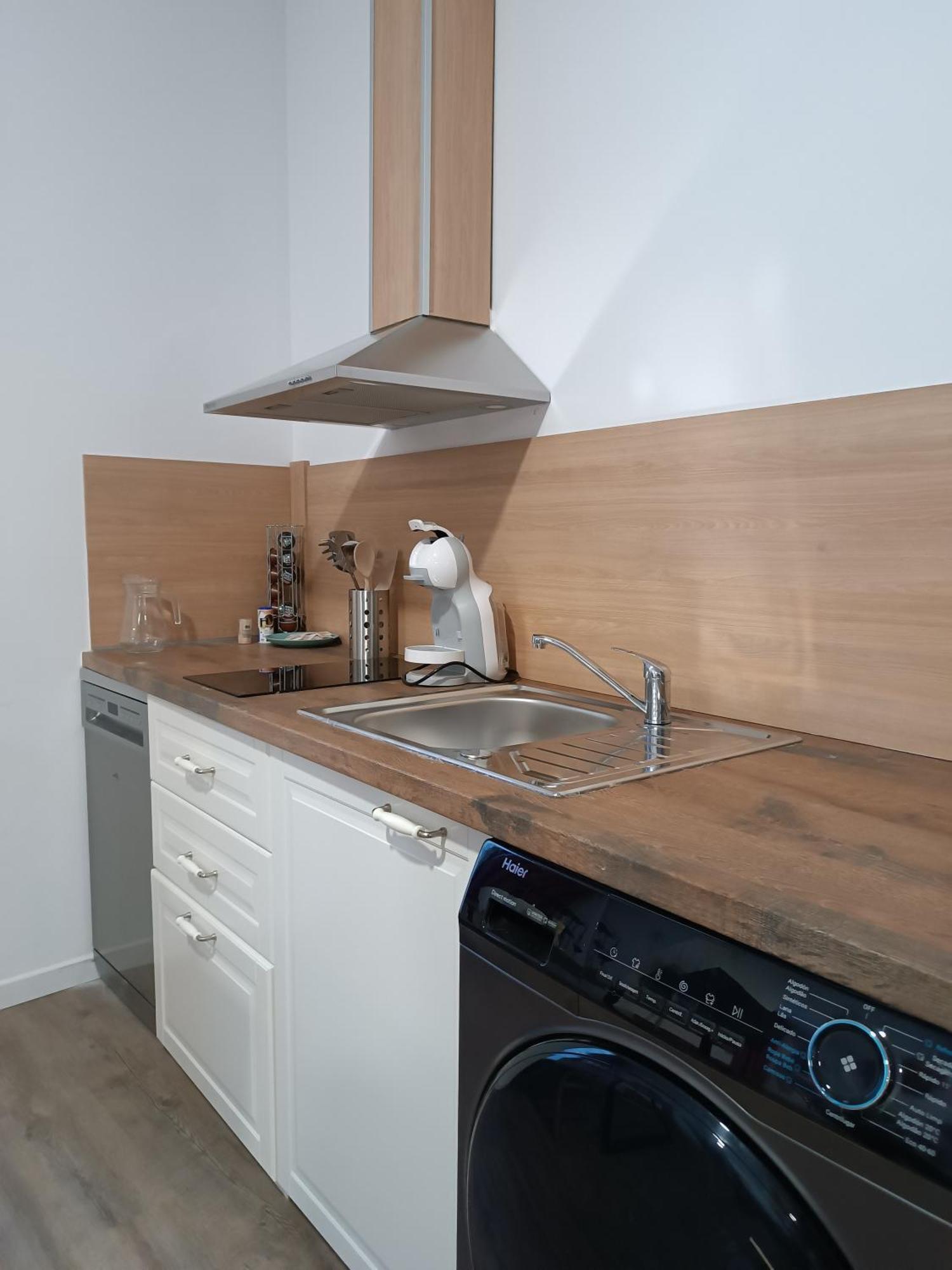 Apartamentos Turisticos Avila Puerta De San Vicente 0-2 Eksteriør bilde