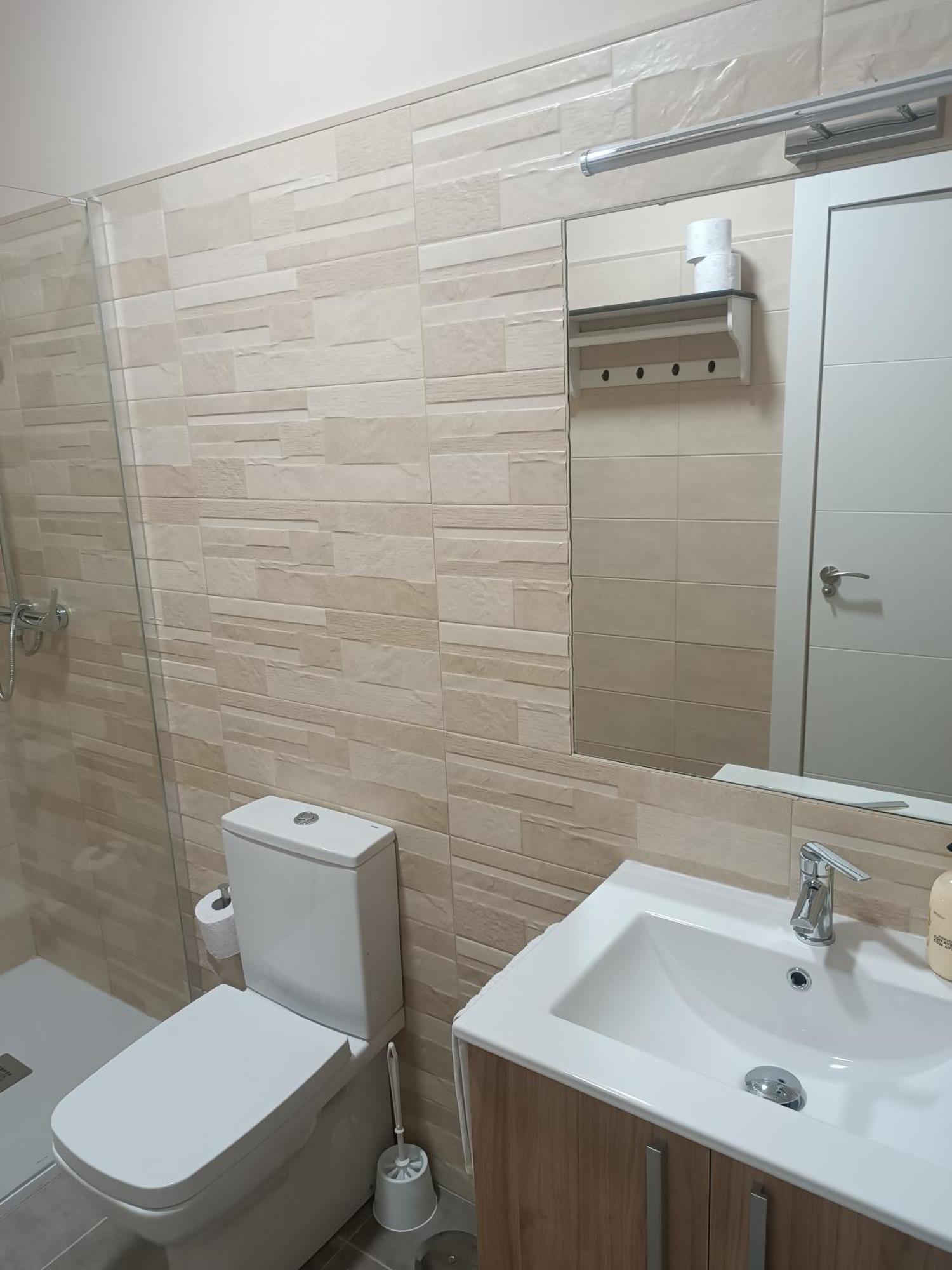 Apartamentos Turisticos Avila Puerta De San Vicente 0-2 Eksteriør bilde